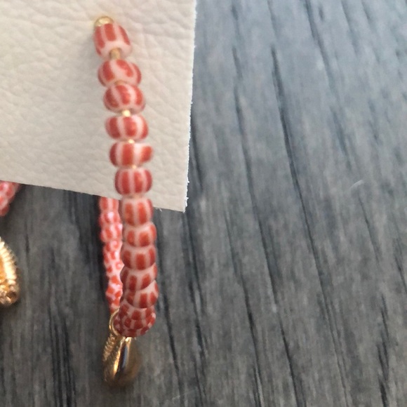 Free People boho seashell woman’s earrings - Picture 7 of 10